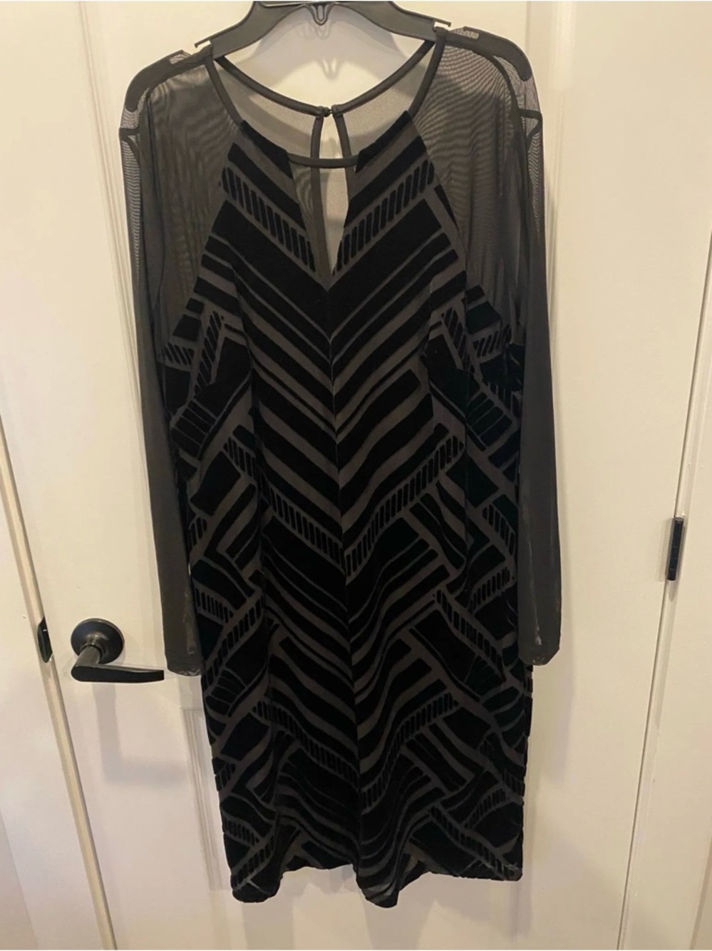 Black Geometric Velvet Mesh Long-Sleeve Dress